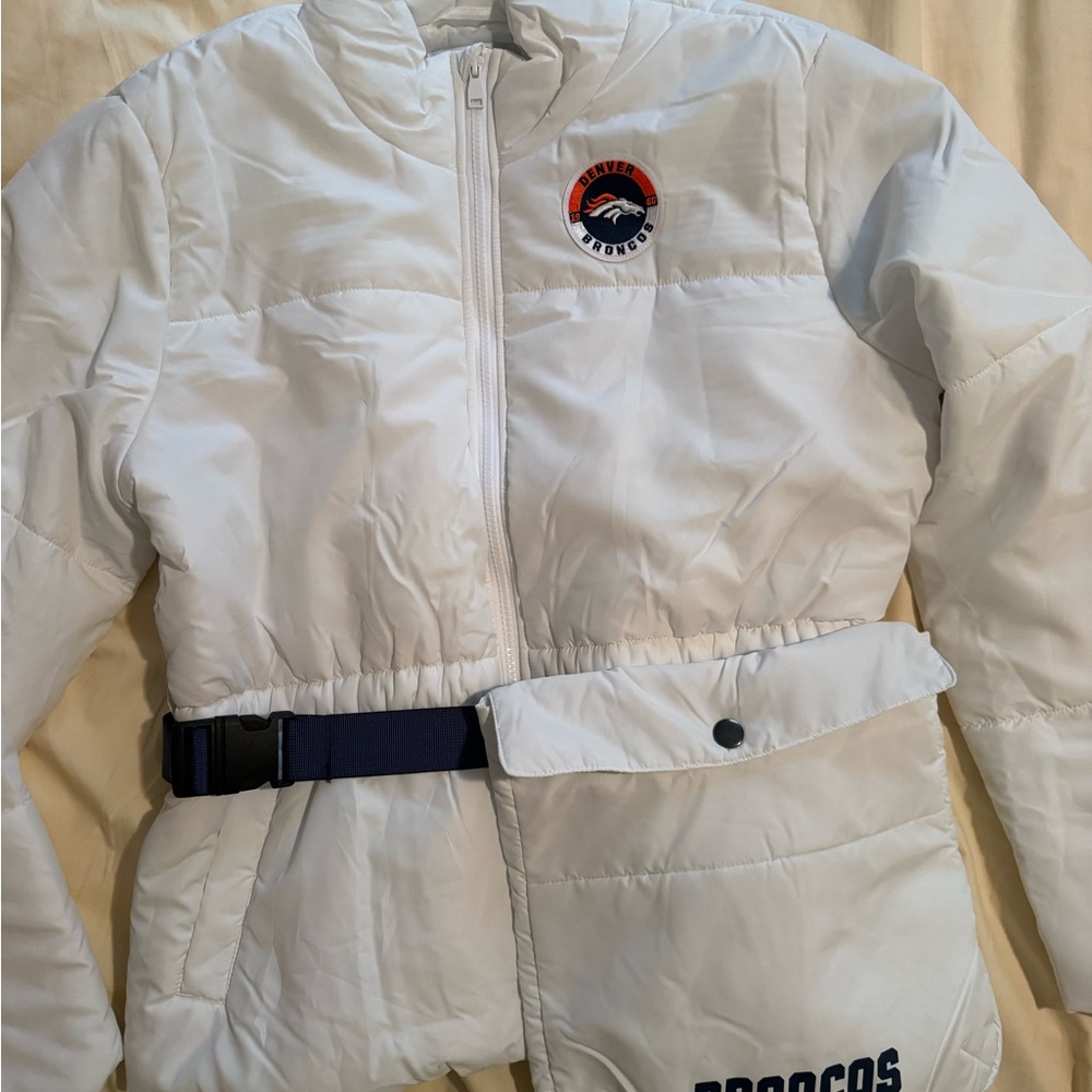 Broncos - Woman’s Wear -White Puffer Jacket